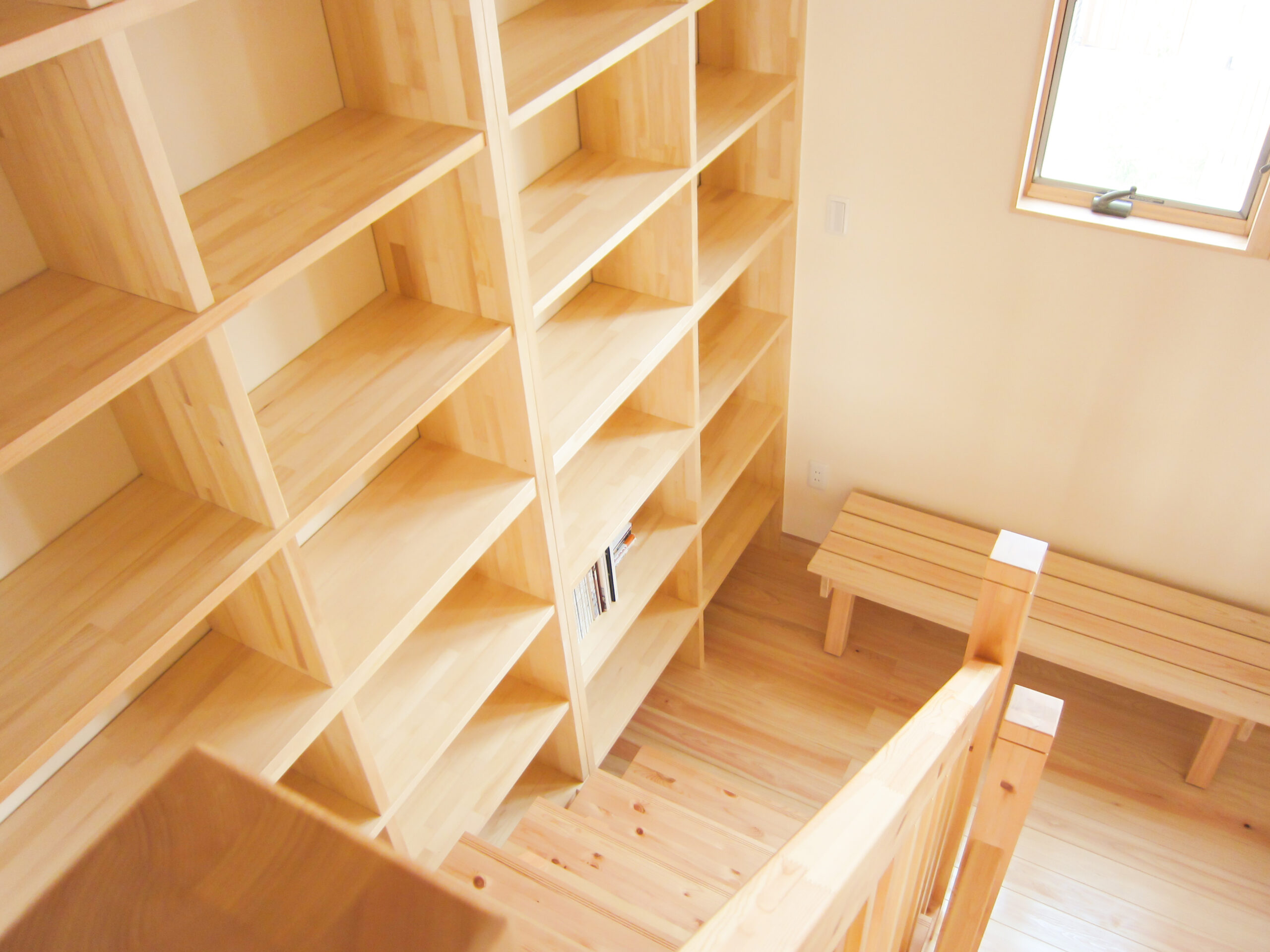 茨城県つくば市2階建て注文住宅｜家族で読書を楽しむ家